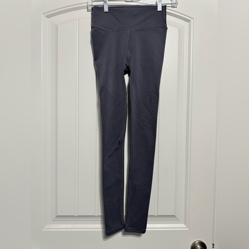 Lululemon Reveal Tight *Mesh Stripes in Titanium